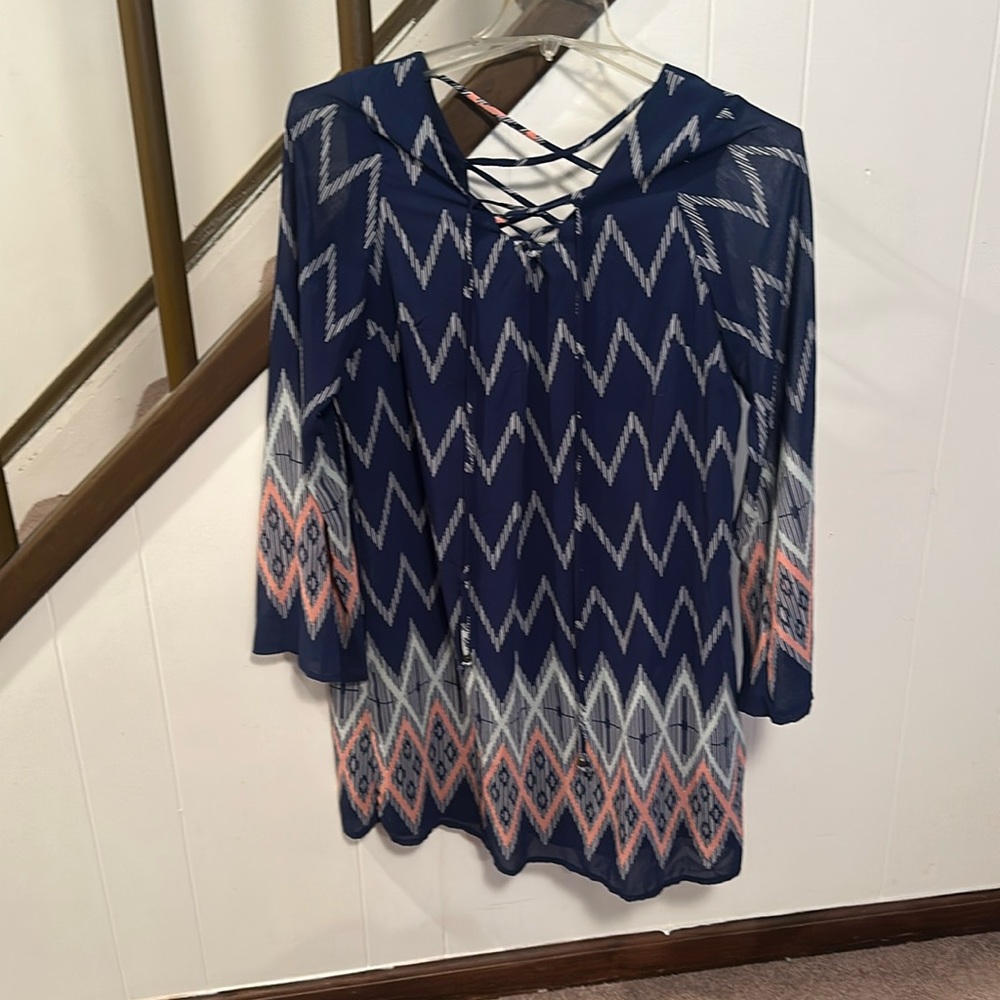 Bell sleeve shift dress